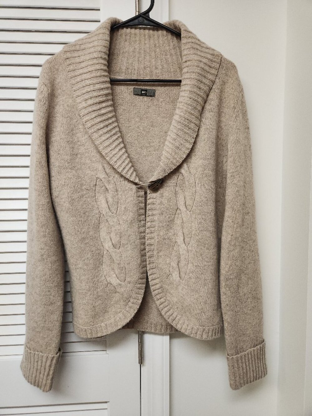 100% LambsWool REI Shawl Collar Sweater Cardigan Womens M Tan Gray Heather